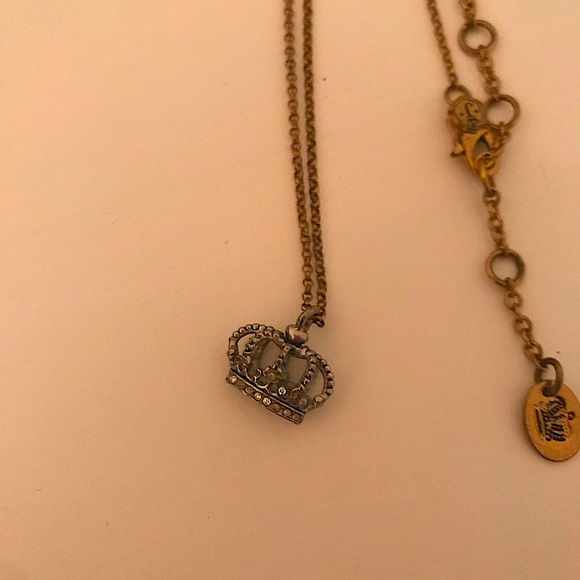 Juicy Couture Queen’s Crown Necklace - Picture 2 of 5